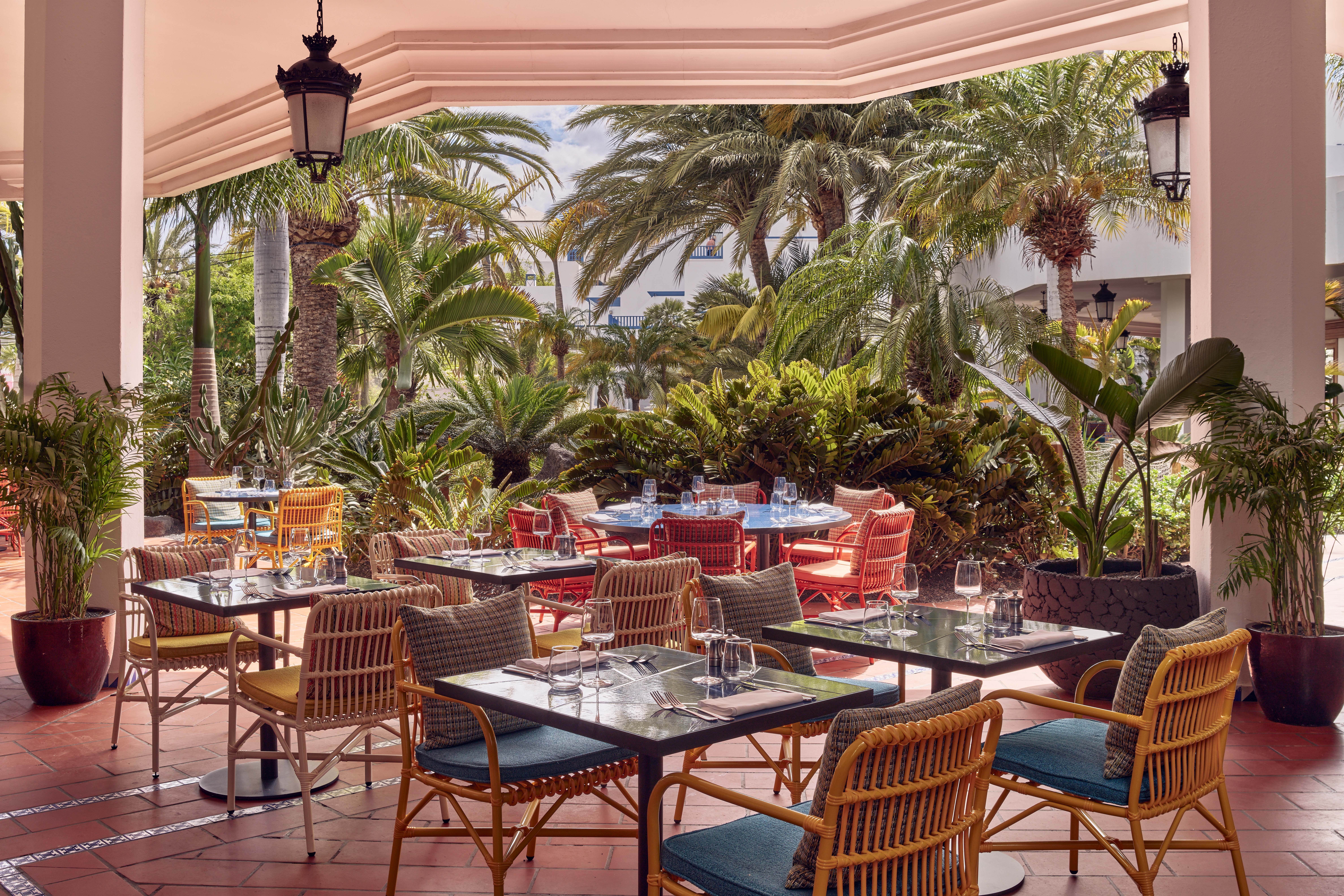 Main restaurant exterior