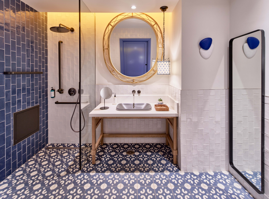 Accesible bathroom